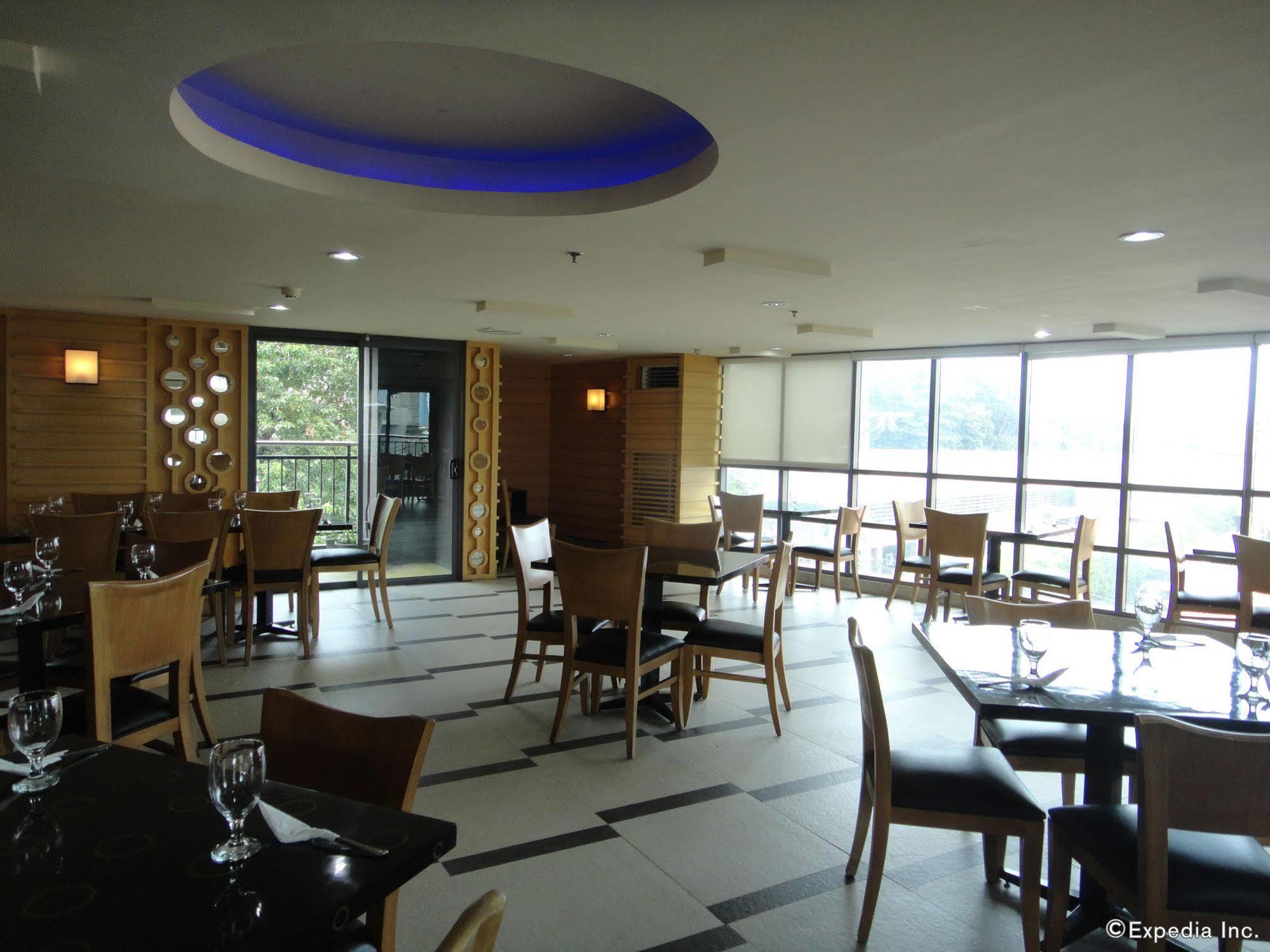 City Suites Ramos Tower Cebu Ngoại thất bức ảnh