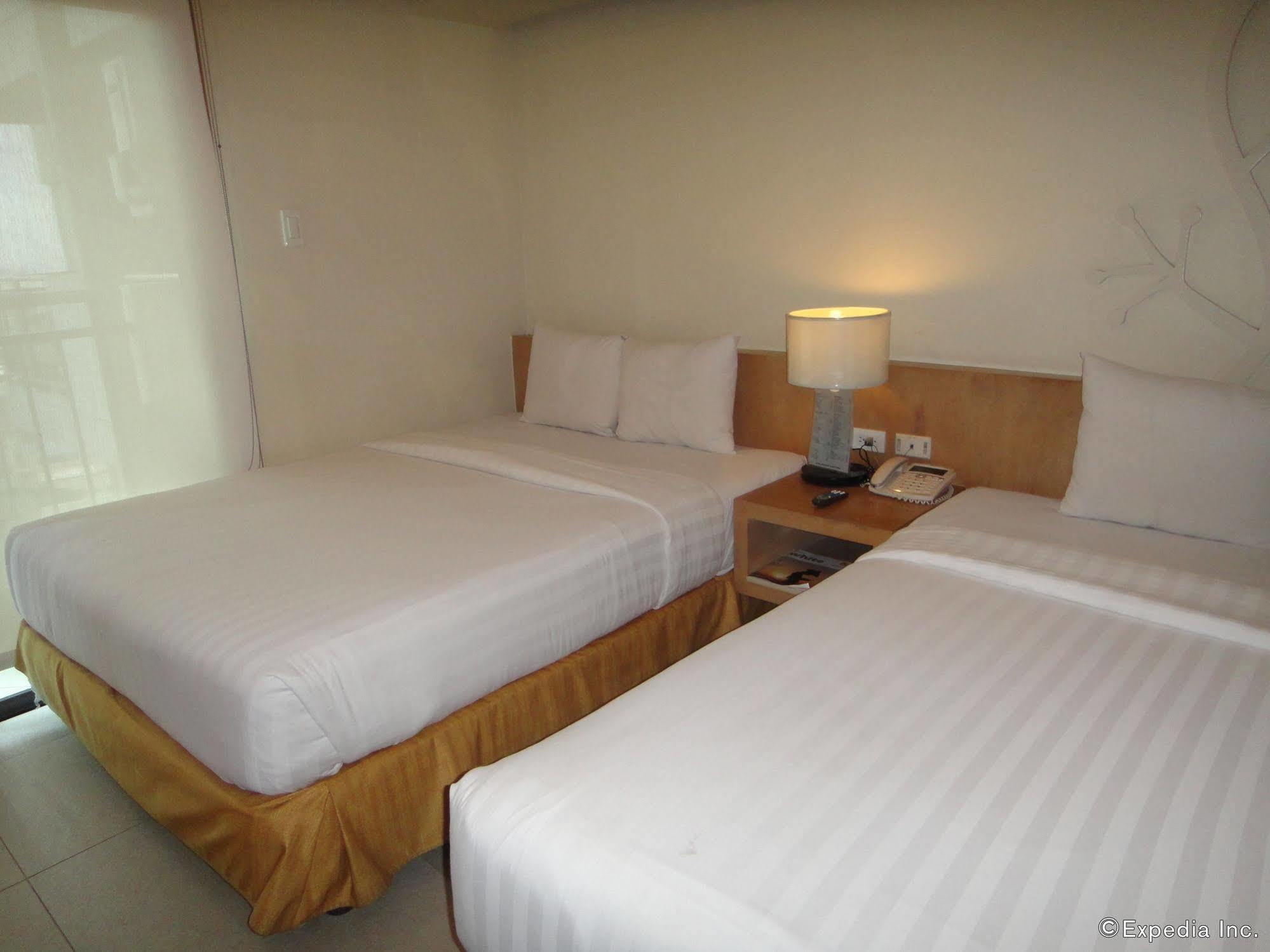 City Suites Ramos Tower Cebu Ngoại thất bức ảnh