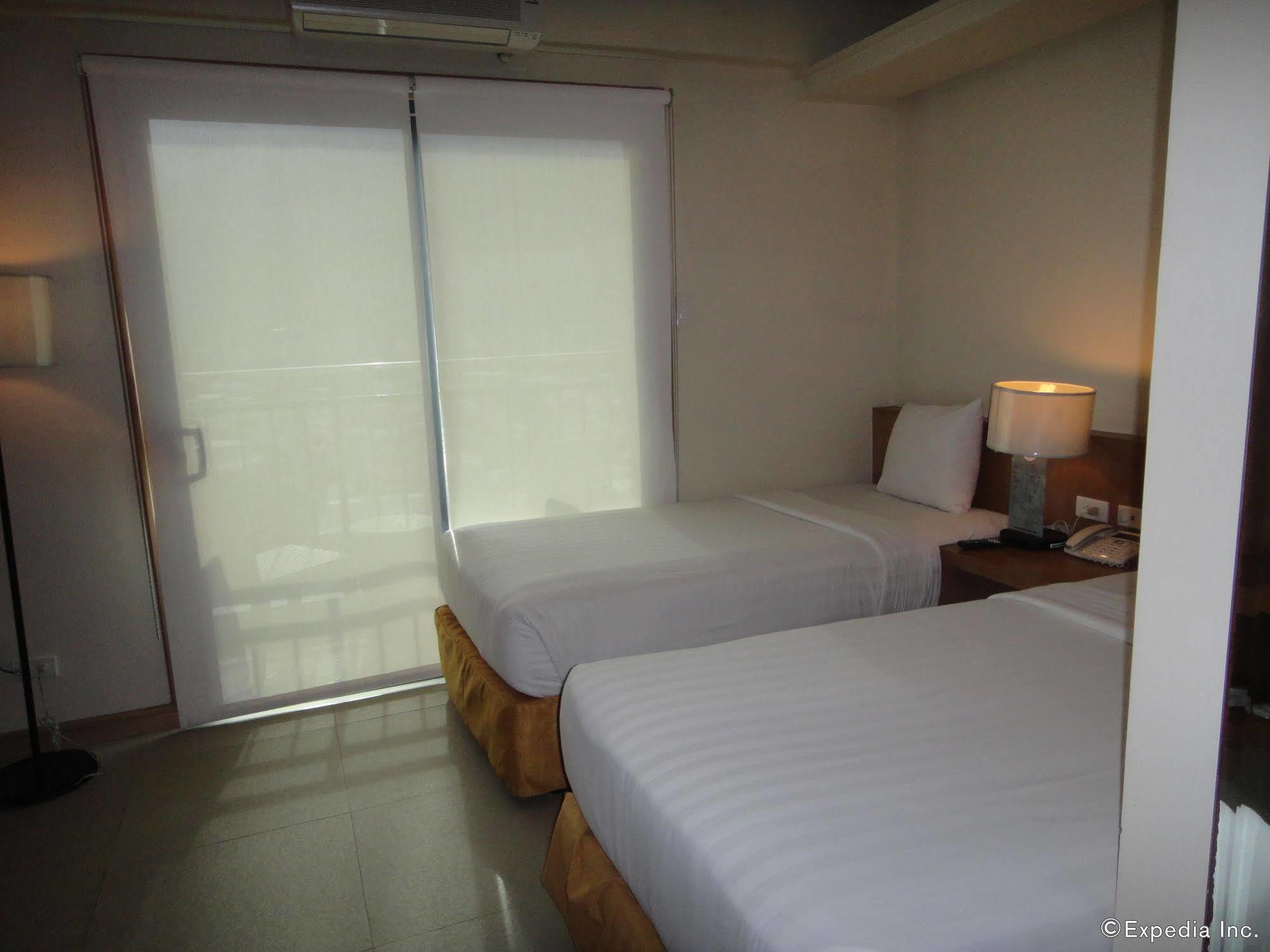 City Suites Ramos Tower Cebu Ngoại thất bức ảnh