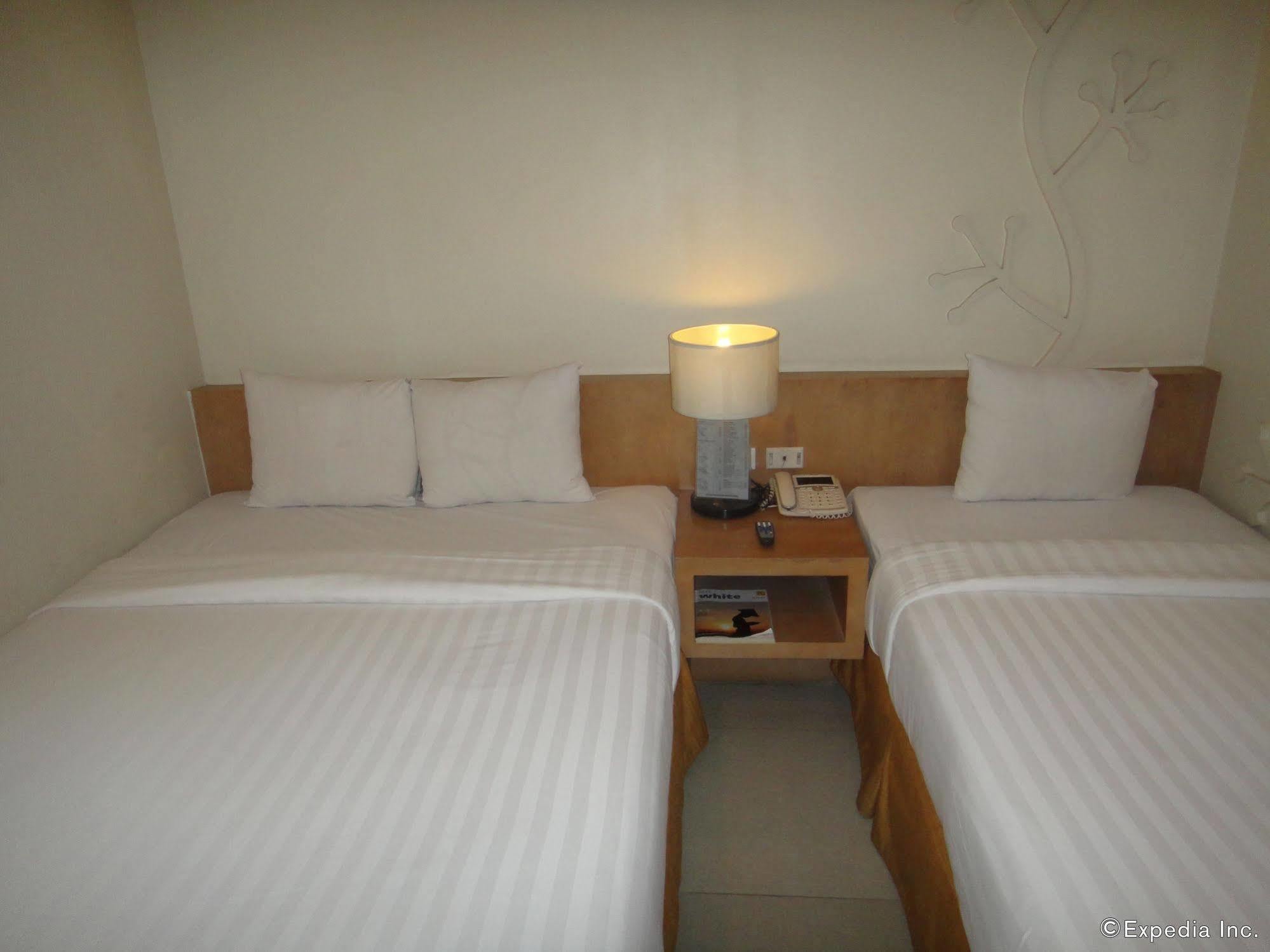 City Suites Ramos Tower Cebu Ngoại thất bức ảnh