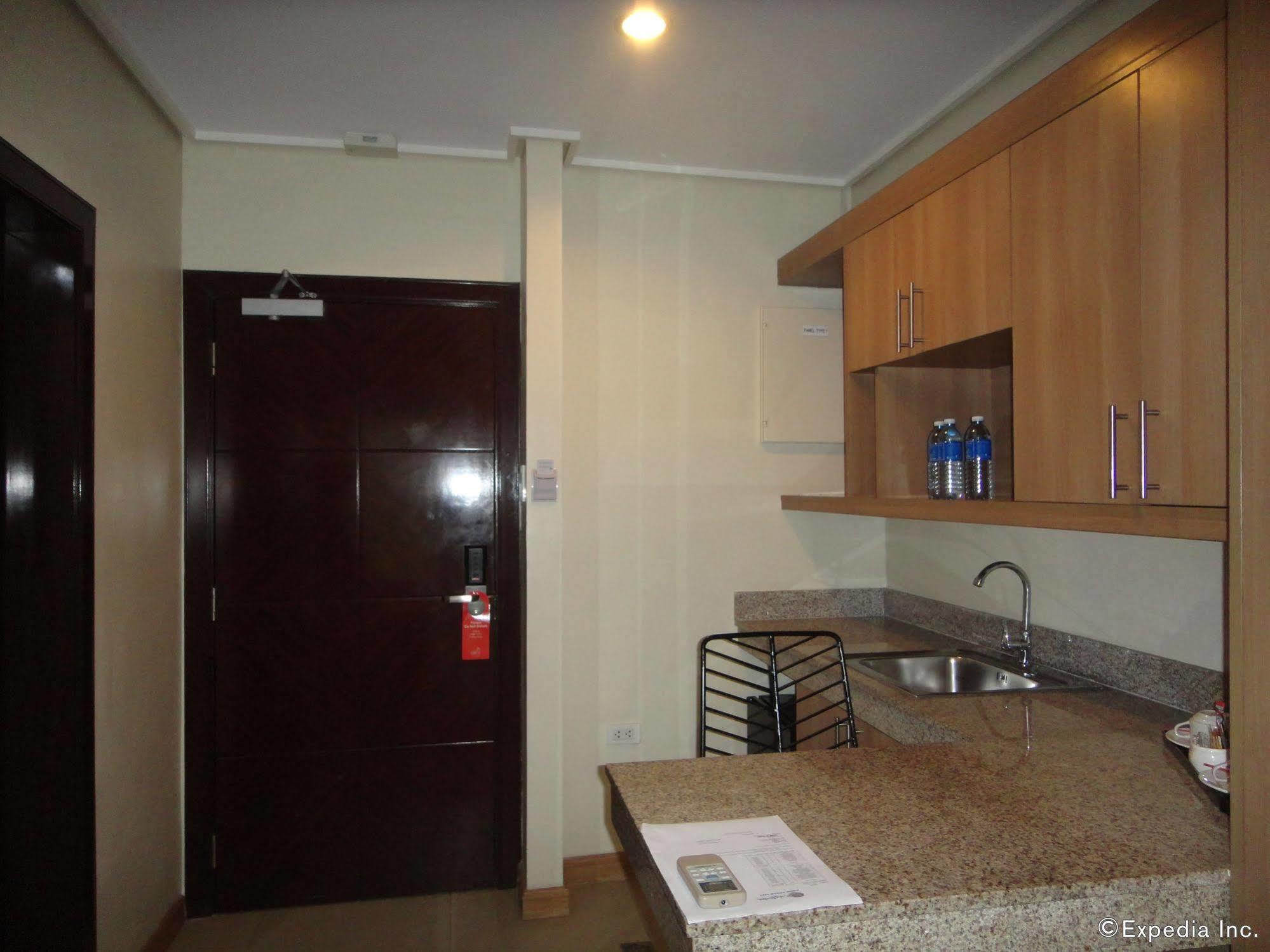 City Suites Ramos Tower Cebu Ngoại thất bức ảnh