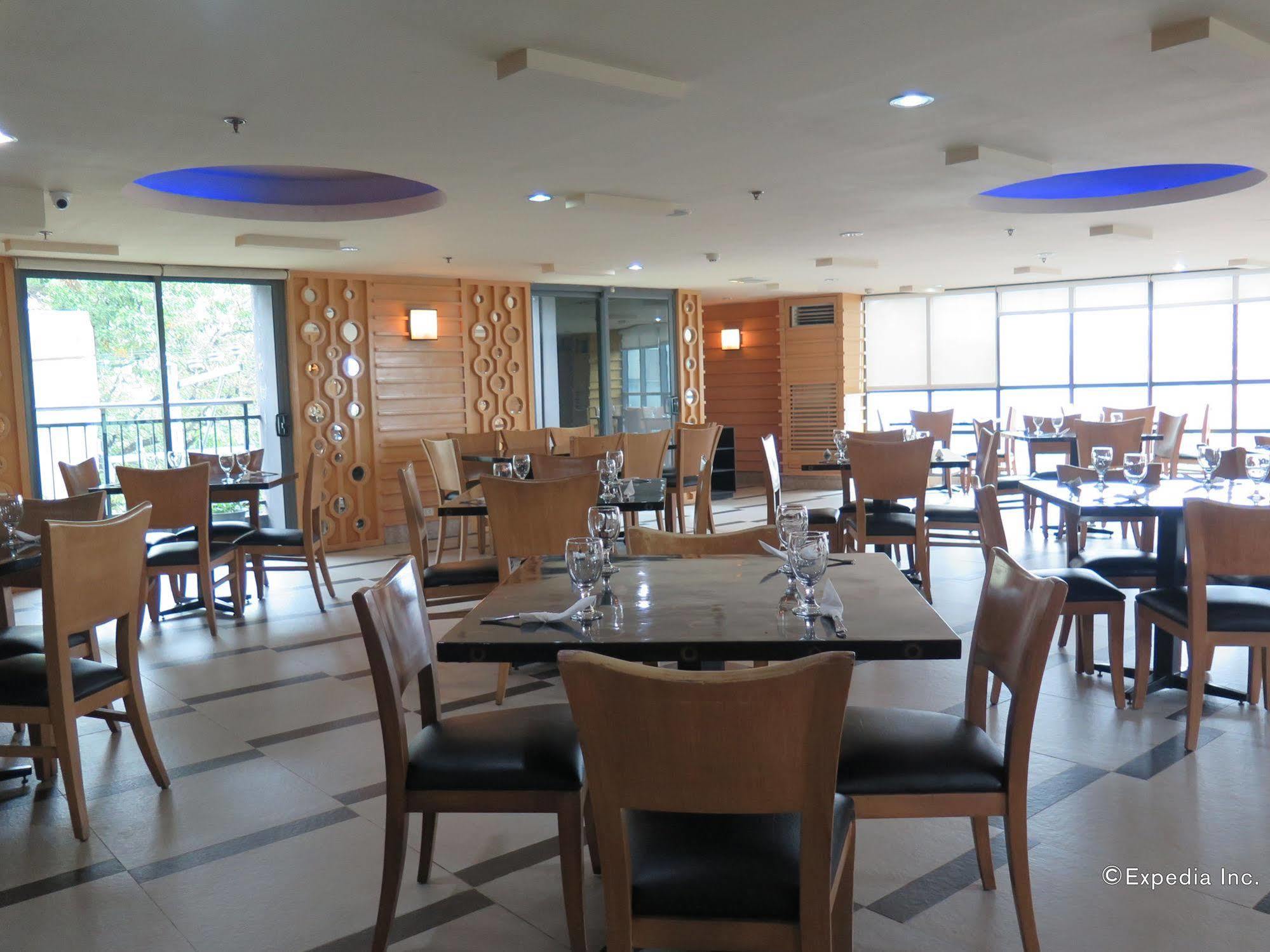 City Suites Ramos Tower Cebu Ngoại thất bức ảnh